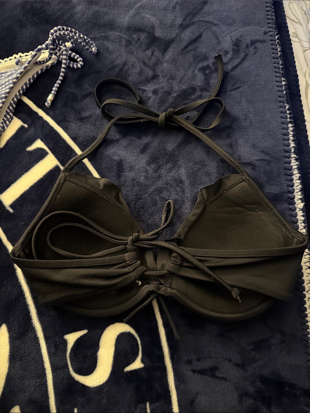 Victoria's Secret Black Push-Up Bikini Top - Picture 2 of 2